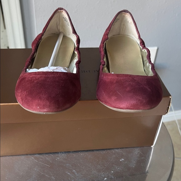 Audrey Brooke Burgundy Flats - Picture 3 of 9